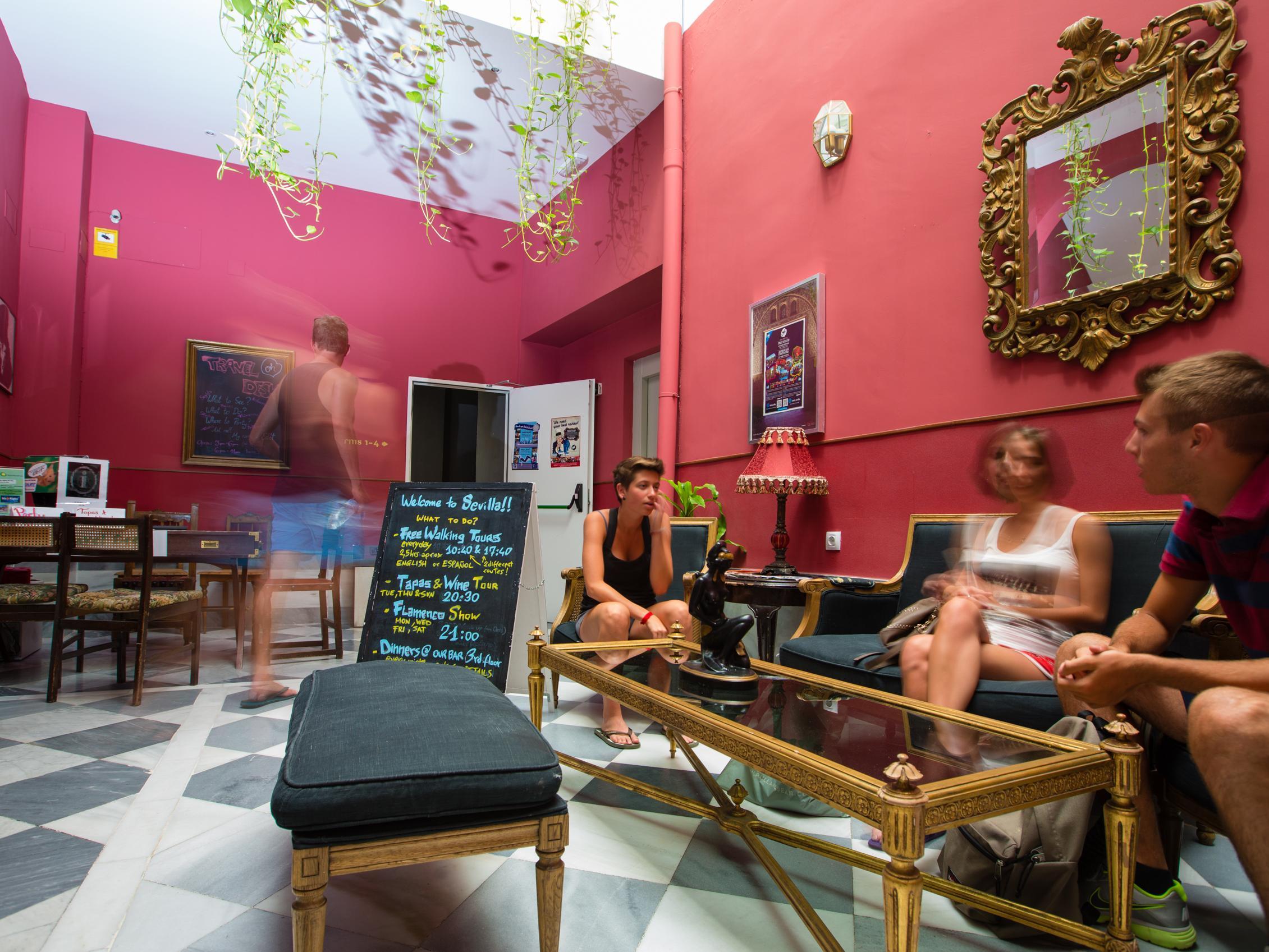 Joy Plaza De Armas Hostel Σεβίλλη Εξωτερικό φωτογραφία