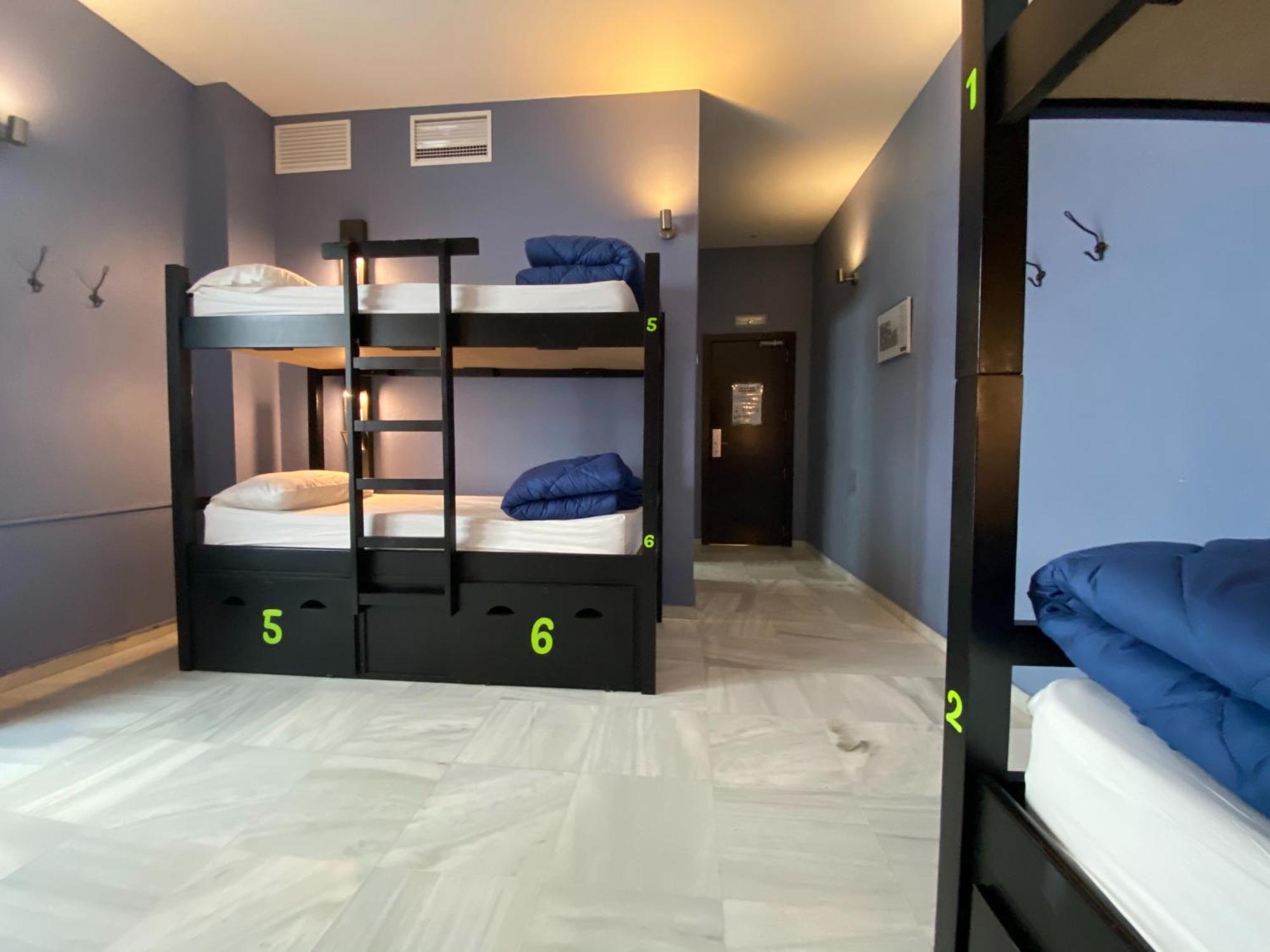 Joy Plaza De Armas Hostel Σεβίλλη Δωμάτιο φωτογραφία
