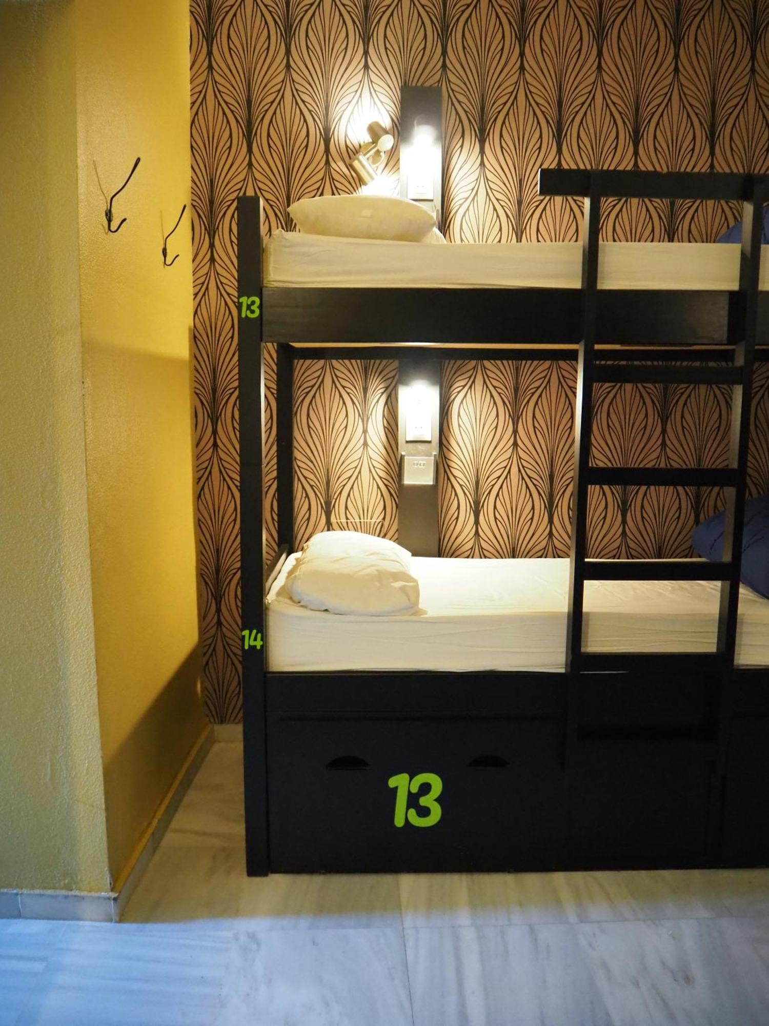 Joy Plaza De Armas Hostel Σεβίλλη Δωμάτιο φωτογραφία
