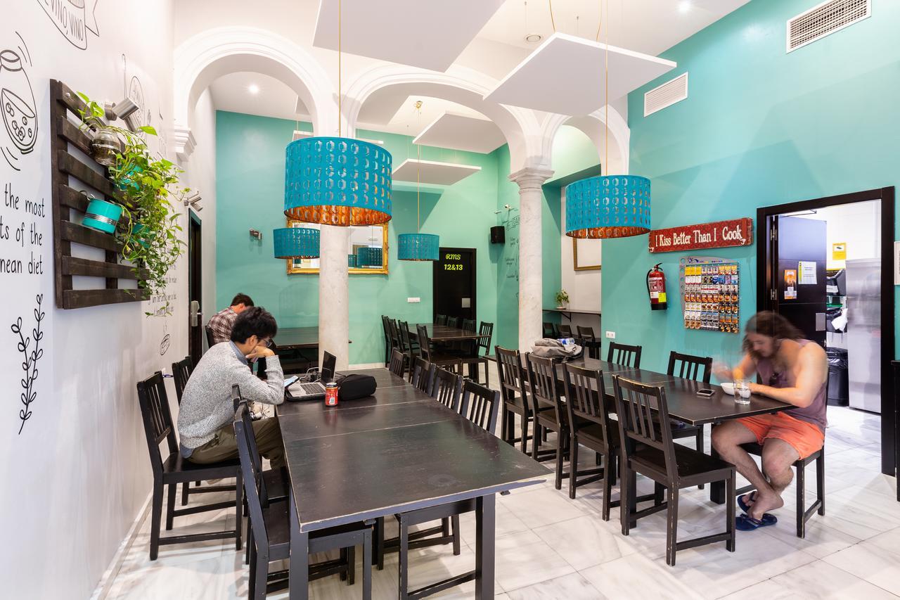 Joy Plaza De Armas Hostel Σεβίλλη Εξωτερικό φωτογραφία